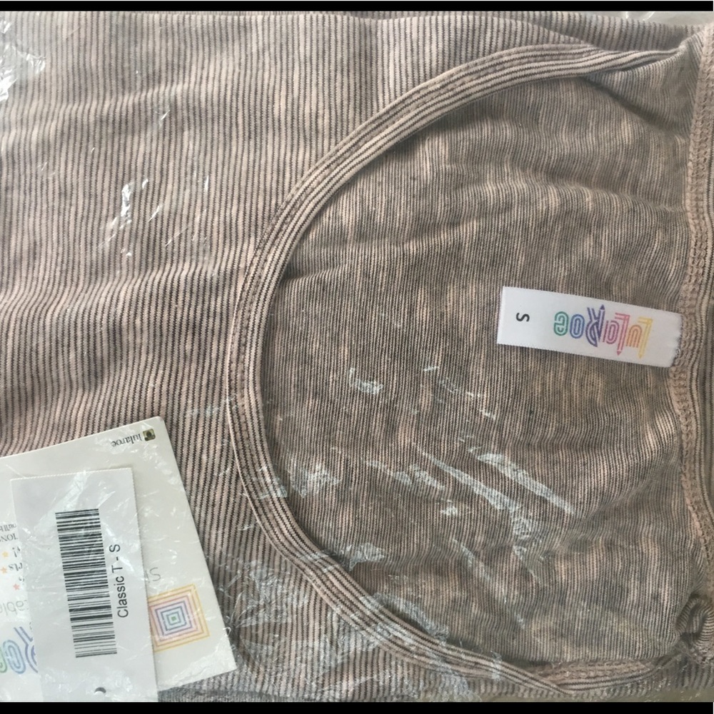 LuLaRoe Classic T- NWT Size S